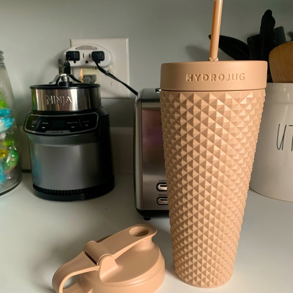 HydroJug Dining Nude Hydrojug Shakercup With Straw Poshmark